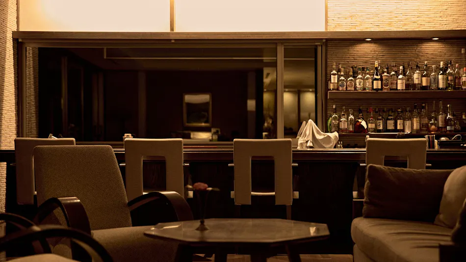 The Earth Inn: A Place to Watch the Storm