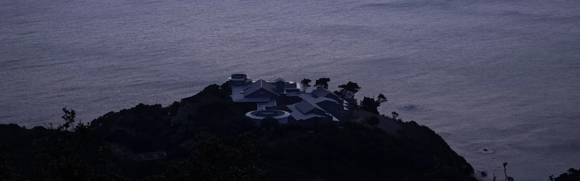 嵐を観る宿 御宿 The Earth