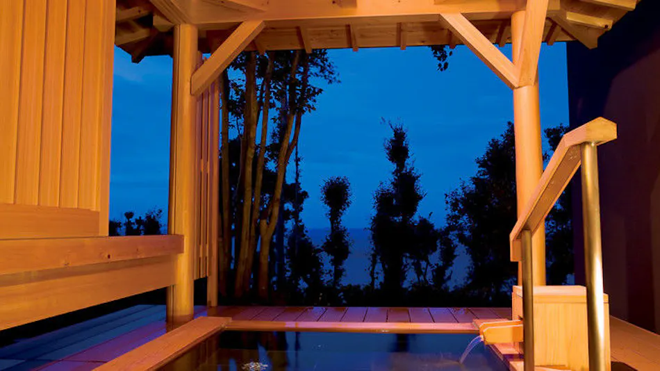 The Earth Inn: A Place to Watch the Storm