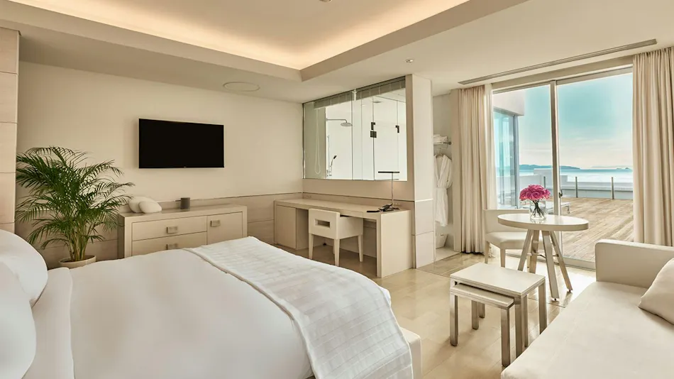HOTEL GREGES