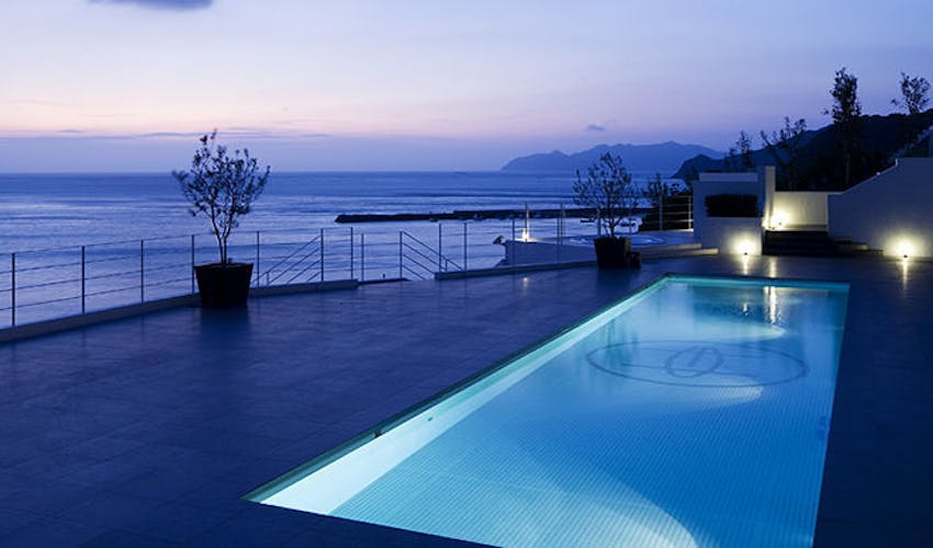 Hotel Greges の空室状況を確認する 宿泊予約は 一休 Com