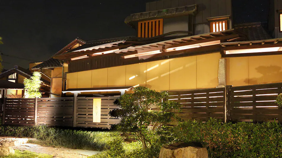 Island Inn of Moromi, "Mari"