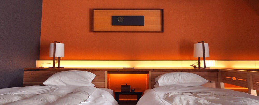 Island Inn of Moromi, "Mari"