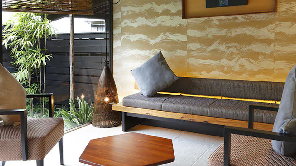 Island Inn of Moromi, "Mari"