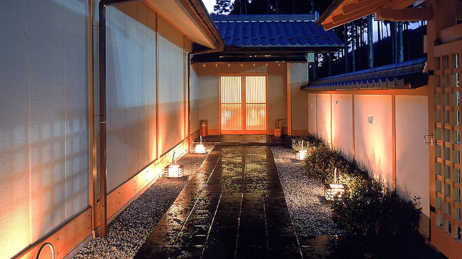 Menard Aoyama Resort