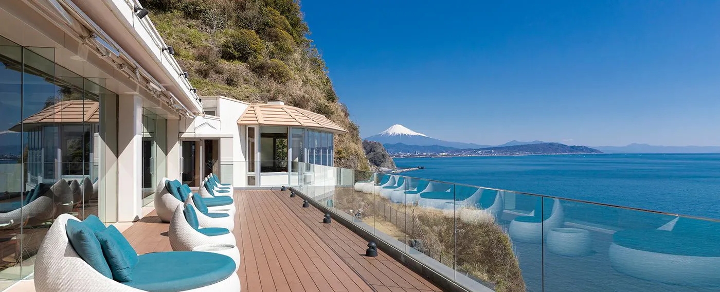 Bay Terrace & Lounge