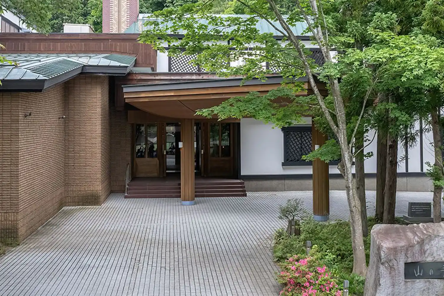 ภายนอกอาคาร