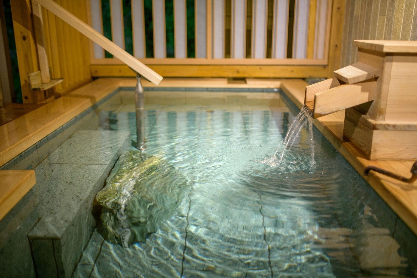 湯の花荘