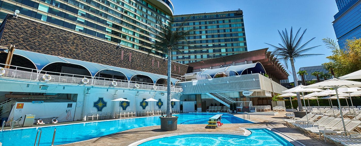 ガーデンプール（デイタイム）