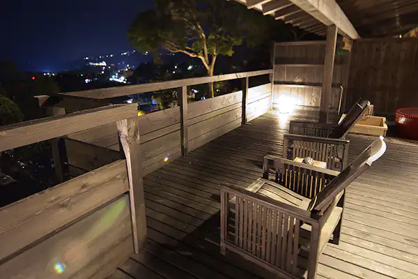 ห้องอาบน้ำกลางแจ้งส่วนตัว