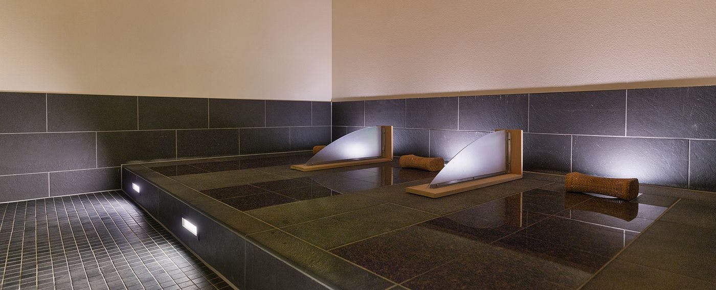 ซาวน่าหินร้อน