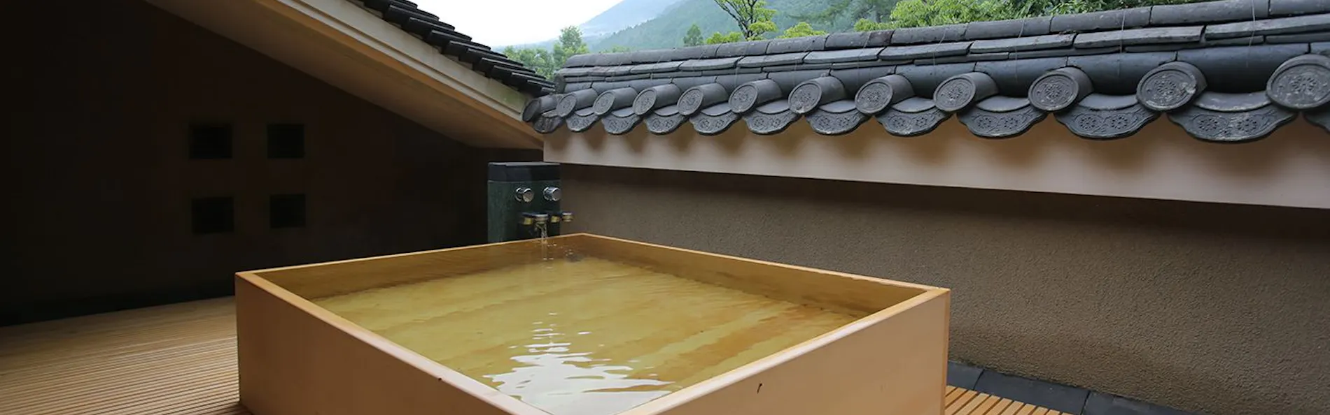 亀の井別荘
