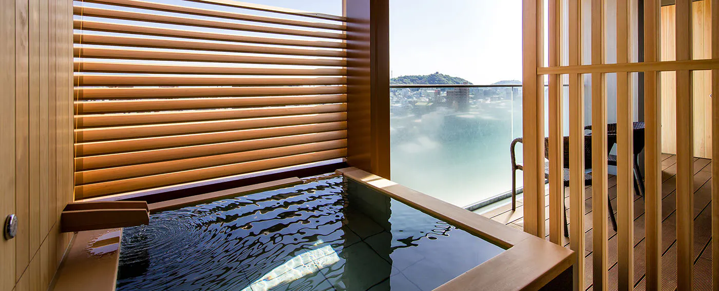 ห้องพักพร้อมอ่างอาบน้ำกลางแจ้ง