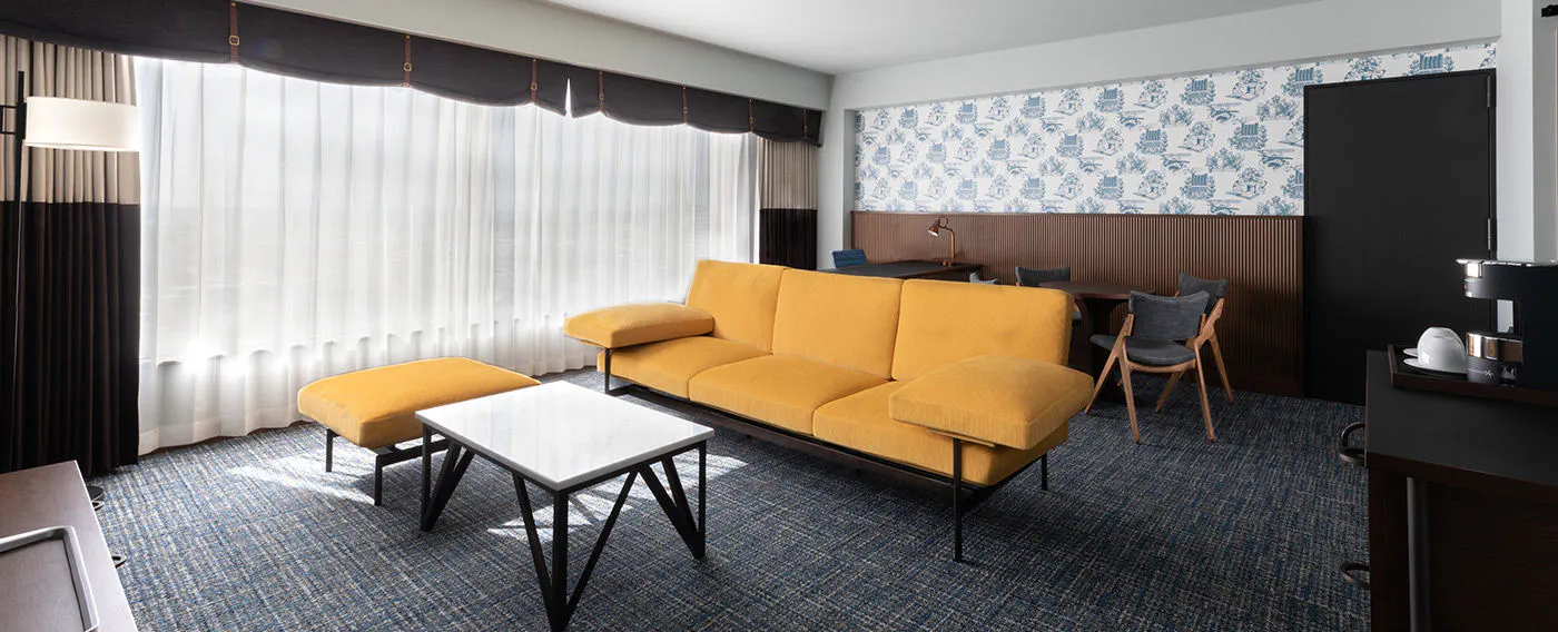 フォーポイントスイート リビングルーム