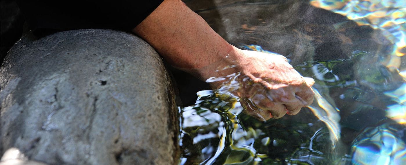 湯守が丁寧に見守る源泉掛け流し温泉