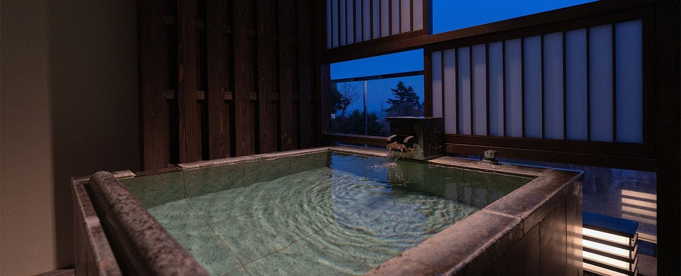 湯守が丁寧に見守る源泉掛け流し温泉