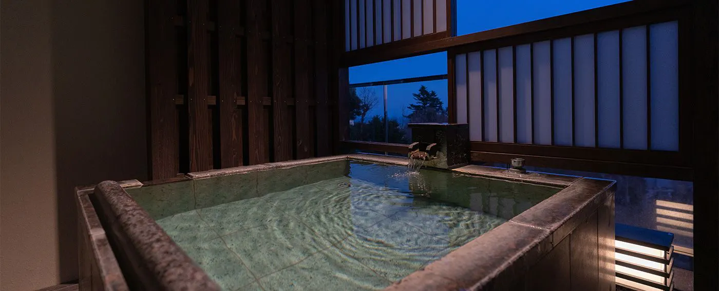 湯守が丁寧に見守る源泉掛け流し温泉