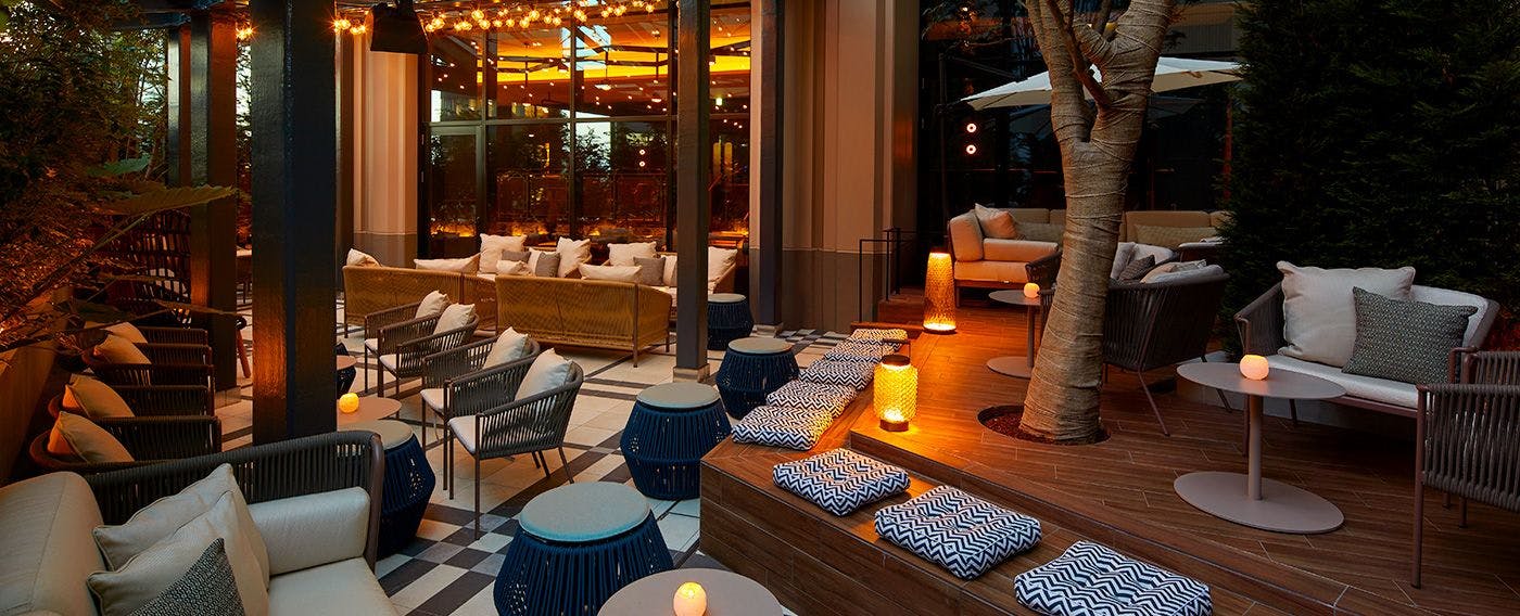 District Brasserie・Bar・Lounge (Terrace)