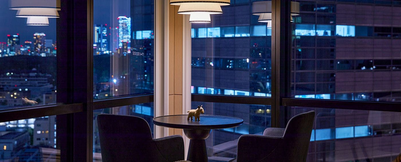 วิวกลางคืนจากห้องพัก