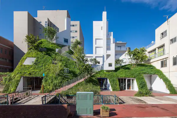 Tampilan luar gedung