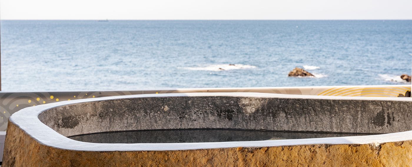 Ocean View and Guinness Certified Inn: All Rooms with Private Open-Air Bath - XYZ Speciale