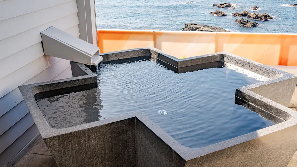 Ocean View and Guinness Certified Inn: All Rooms with Private Open-Air Bath - XYZ Speciale