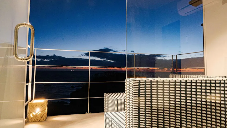 Ocean View and Guinness Certified Inn: All Rooms with Private Open-Air Bath - XYZ Speciale