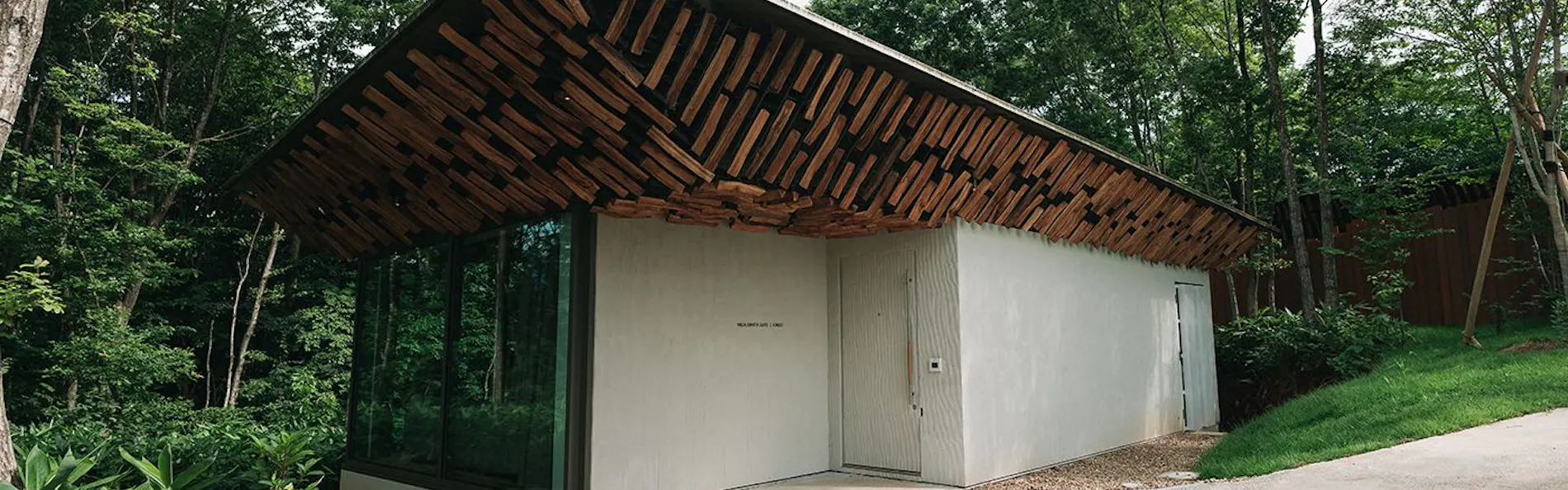 Snow Peak FIELD SUITE SPA HEADQUARTERS