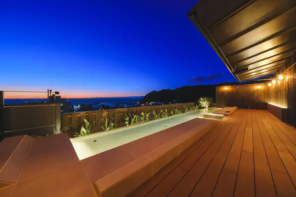 อ่างอาบน้ำกลางแจ้งพร้อมวิว