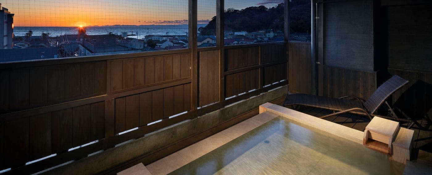 温泉露天風呂付スイートルーム（70平米・定員4名・禁煙）