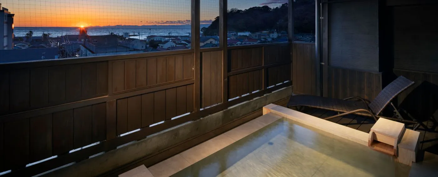 温泉露天風呂付スイートルーム(70平米・定員4名・禁煙)