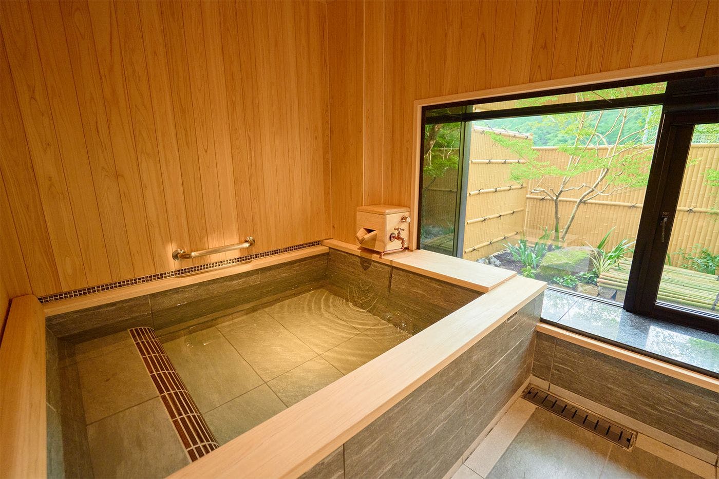 ออนเซ็นแห่งศตวรรษ