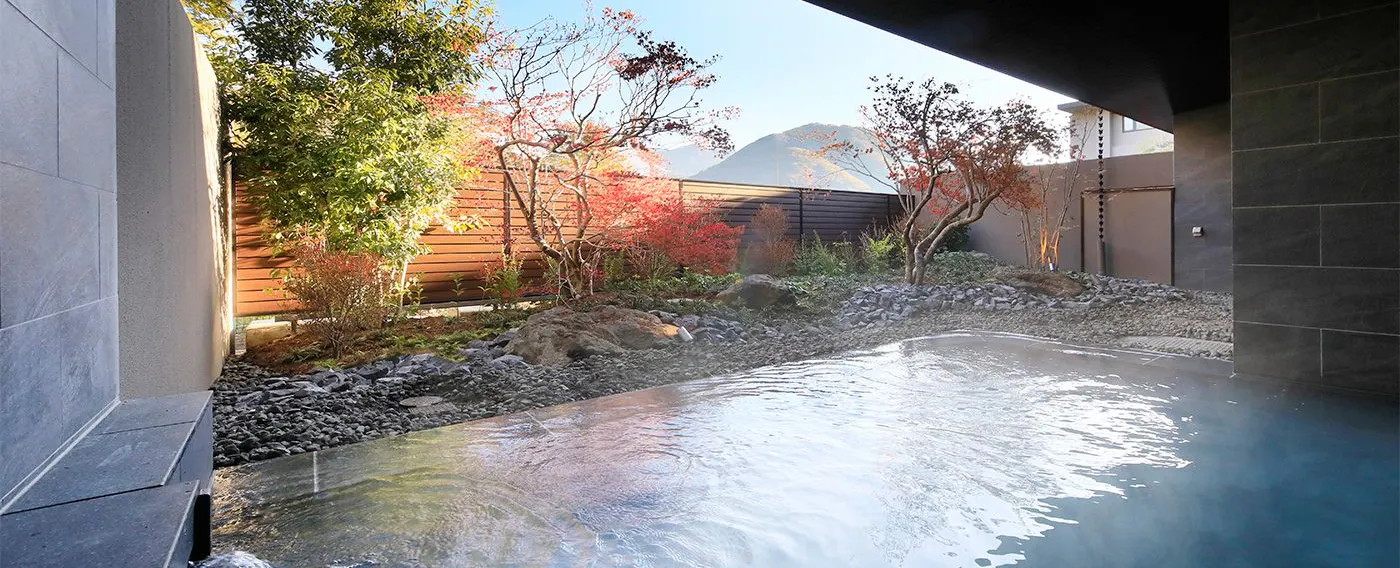 Large public bath where you can enjoy Owakudani Onsen