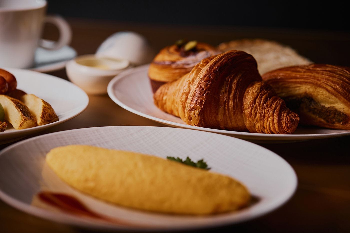 เช้าวันแรก เริ่มต้นด้วยอาหารเช้าอันเป็นเอกลักษณ์เฉพาะของ THE OSAKA STATION HOTEL