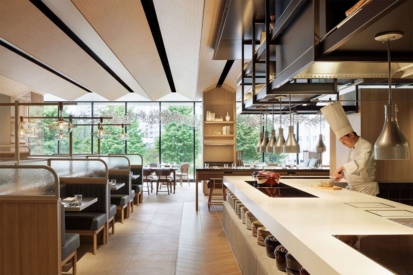 ห้องอาหารเปิดบริการตลอดวัน "Substance"