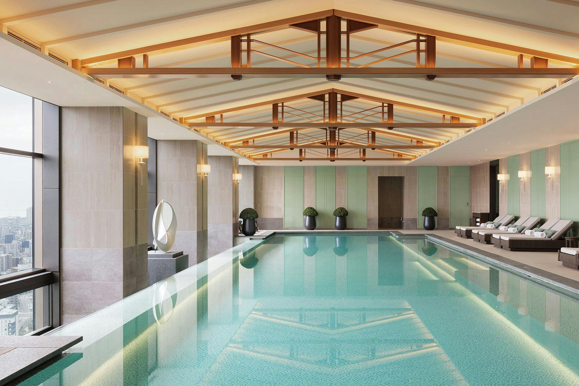 สระว่ายน้ำ