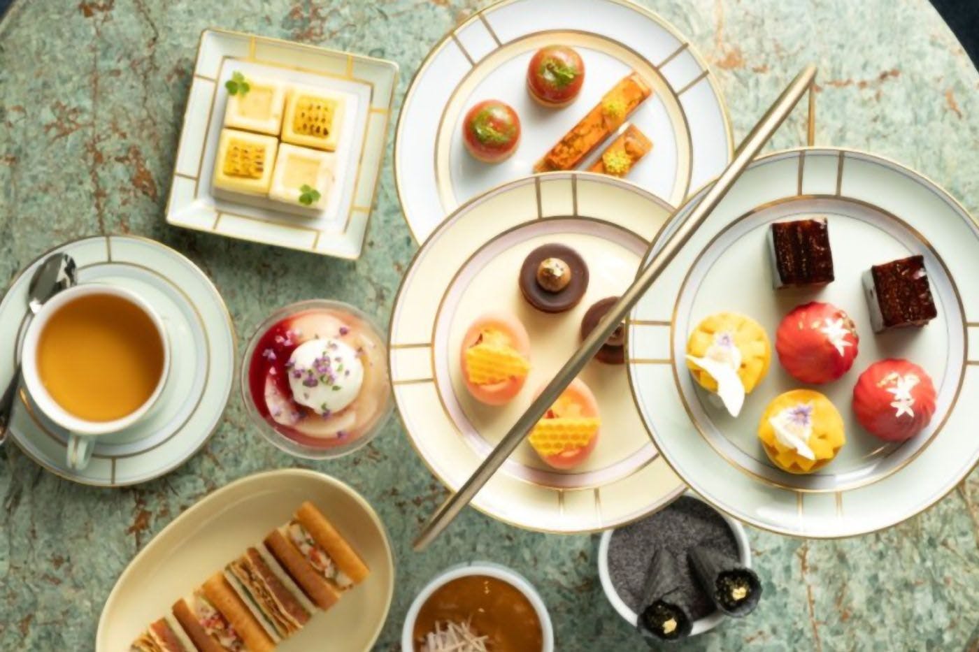 วอลดอร์ฟ แอสโทเรีย อาฟเตอร์นูนที