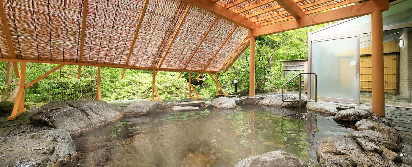 ออนเซ็นกลางแจ้ง