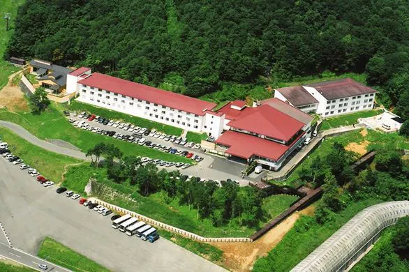 หมู่บ้านพักผ่อนน้ำพุร้อนอิวาเตะ อามิฮาริ