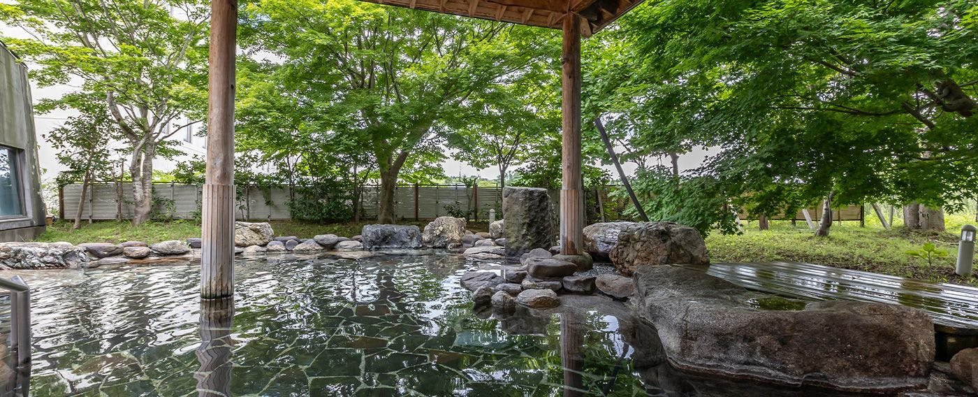 ออนเซ็นกลางแจ้ง