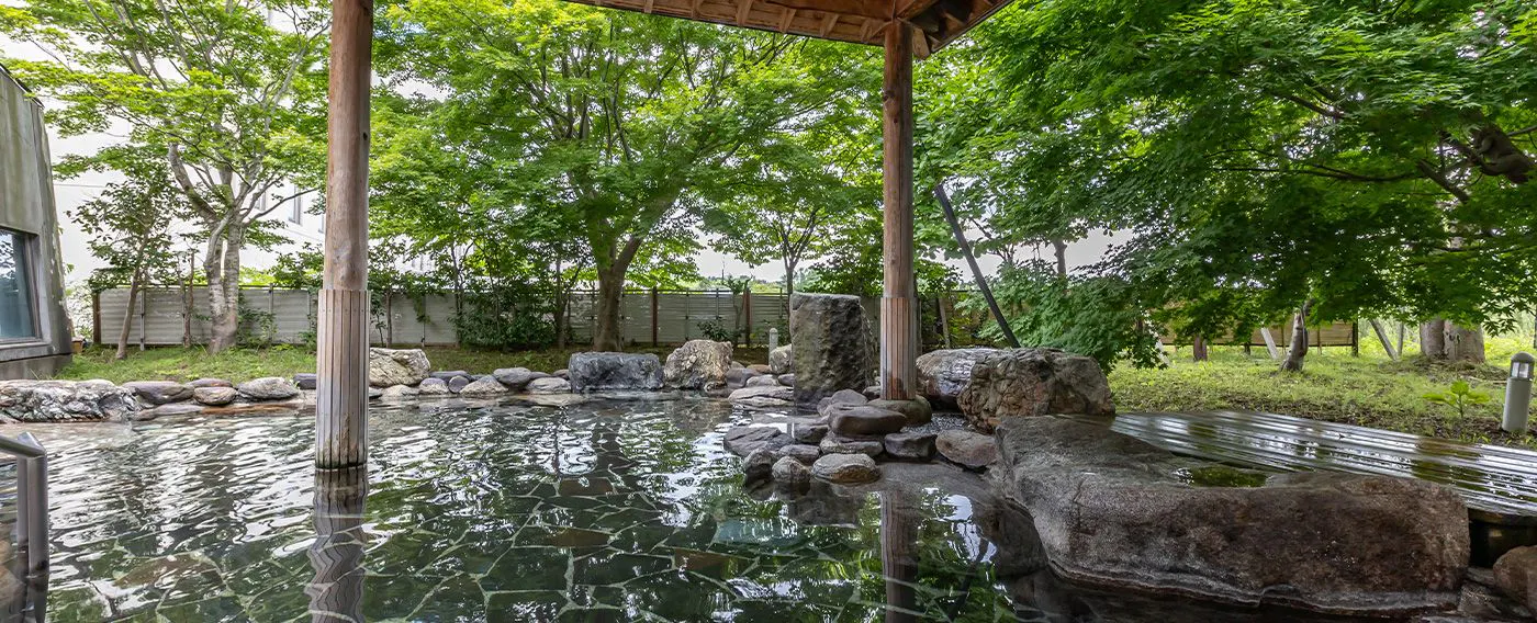 ออนเซ็นกลางแจ้ง