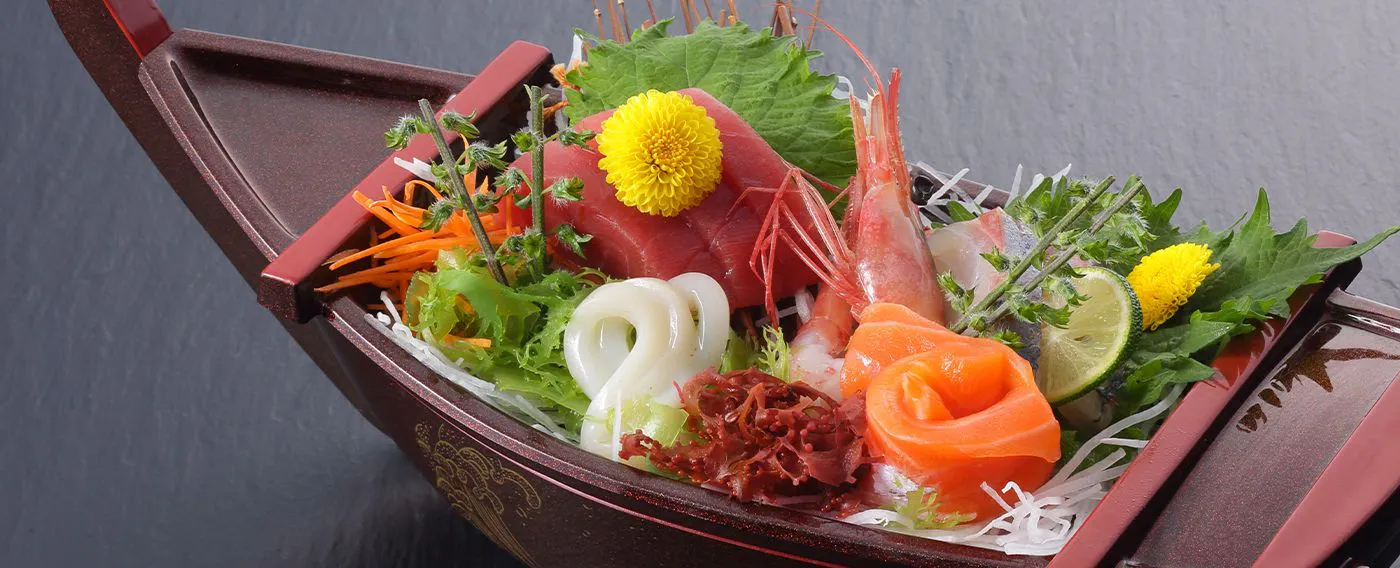 อาหารเย็น: สั่งเรือซาชิมิแยกต่างหาก