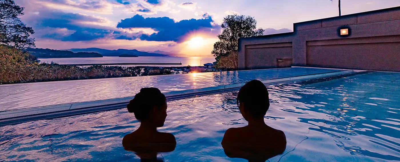 บ่อน้ำพุร้อนกลางแจ้ง