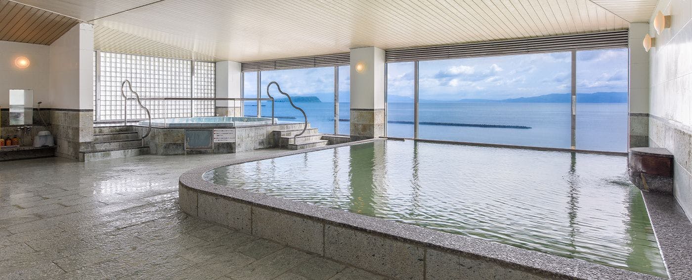 ห้องอาบน้ำสาธารณะพร้อมวิว