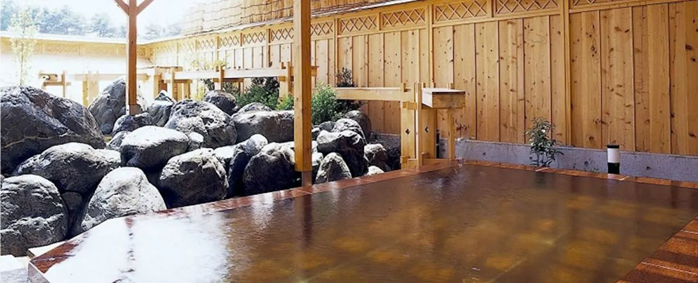 บ่อน้ำพุร้อนกลางแจ้ง