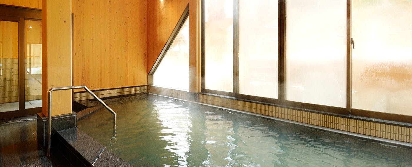 อ่างอาบน้ำในร่ม