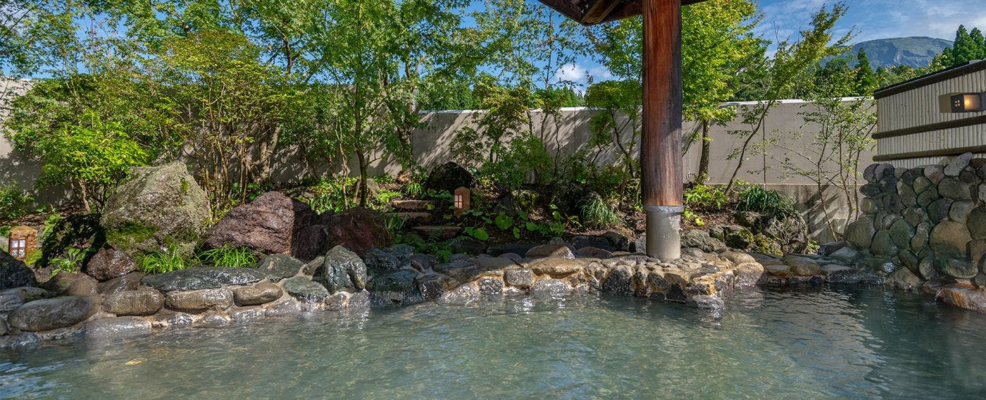 Pemandian air panas terbuka