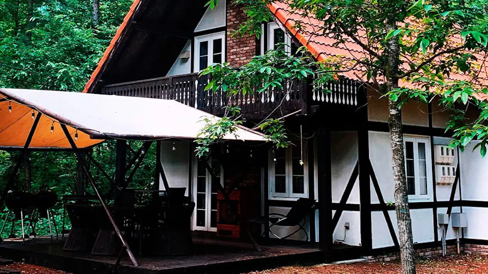 Tokachi Nakasatsunai Glamping Resort Ferien Dorf
