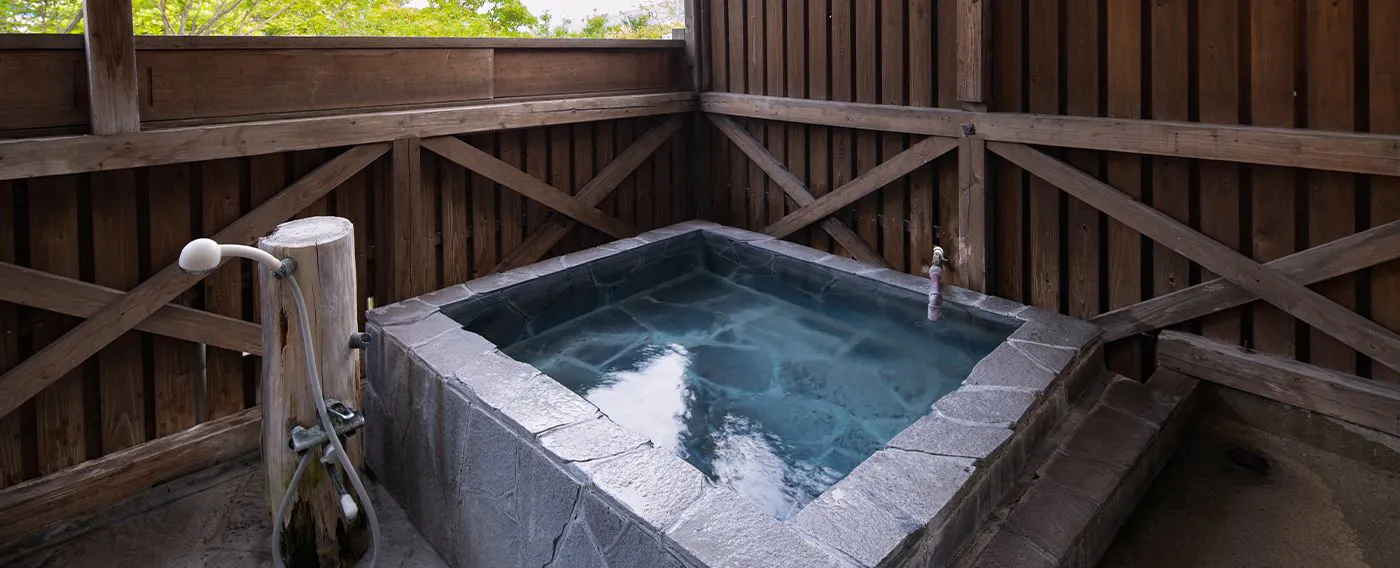 อาคารหลัก ห้องสไตล์ญี่ปุ่น 16 เสื่อทาทามิ พร้อมอ่างอาบน้ำกลางแจ้งส่วนตัว