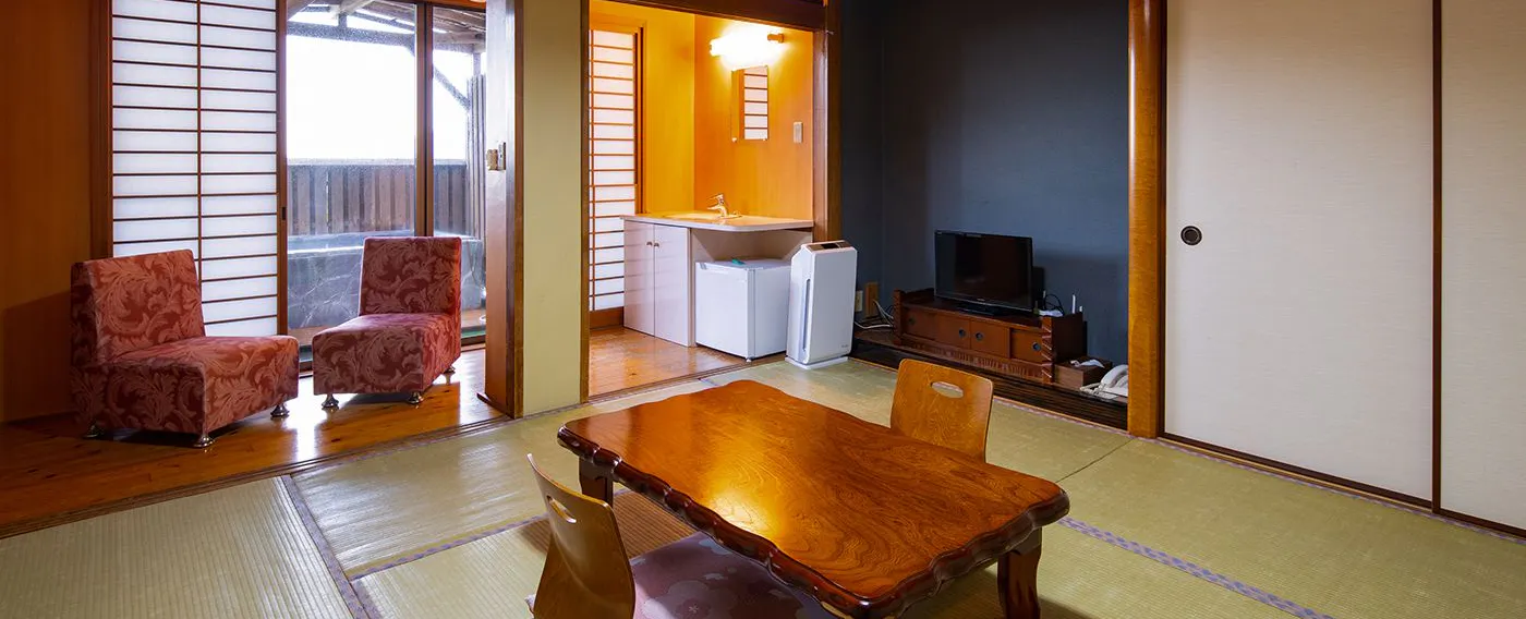 อาคารหลัก ห้องสไตล์ญี่ปุ่นพร้อมออนเซ็นกลางแจ้ง ขนาด 8 เสื่อทาทามิ